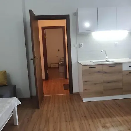 Apartment Two Bedroom Close To Gondola *