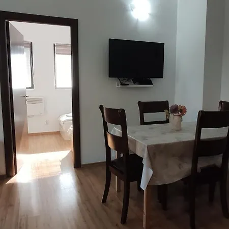 Apartment Two Bedroom Close To Gondola Bansko
